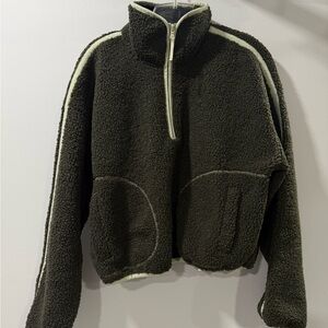 Old Navy women’s Ancient Forest color Sherpa quarter zip Pullover